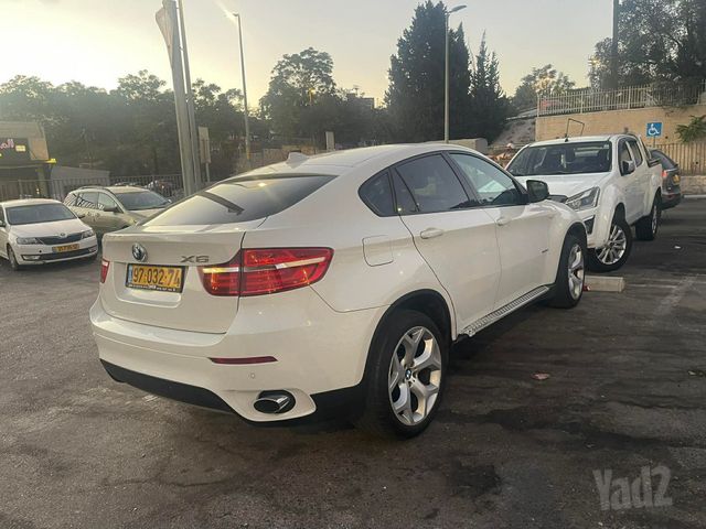 ב מ וו X6