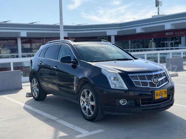 קאדילק SRX