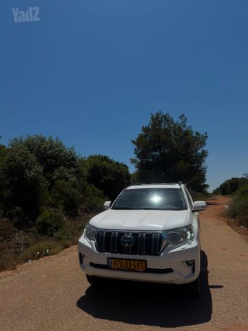 טויוטה לנד קרוזר