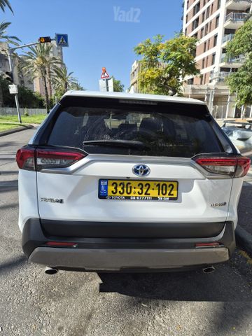 טויוטה RAV4