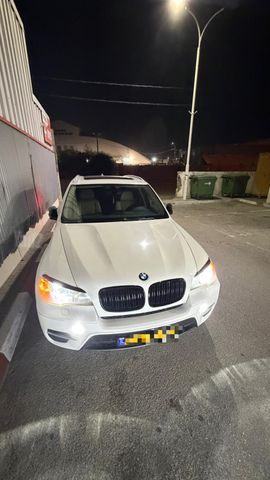 ב מ וו X5