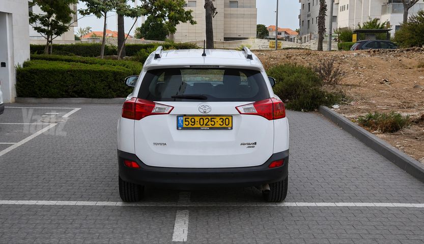 טויוטה RAV4
