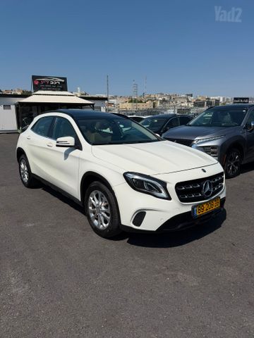 מרצדס-בנץ GLA