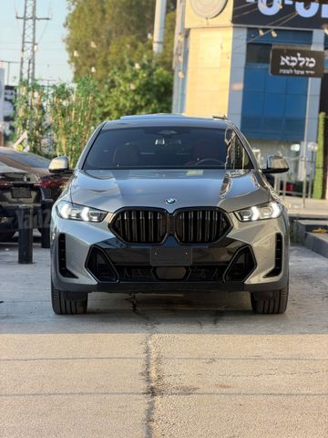 ב מ וו X6
