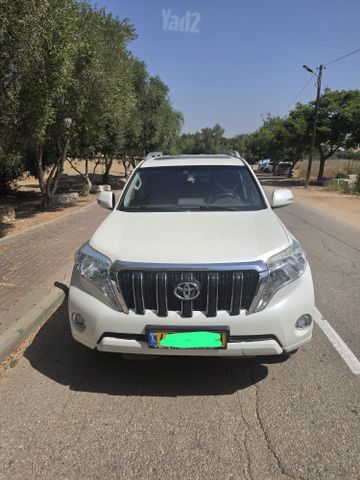 טויוטה לנד קרוזר