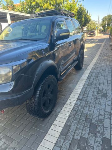 טויוטה לנד קרוזר