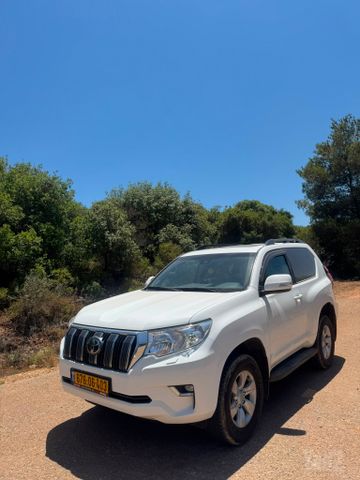 טויוטה לנד קרוזר