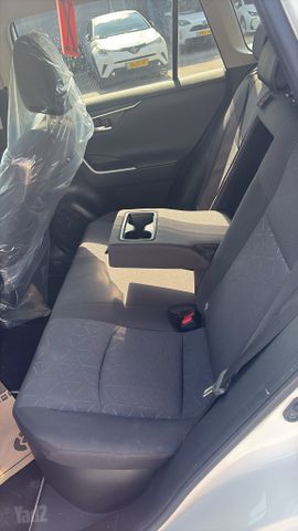 טויוטה RAV4