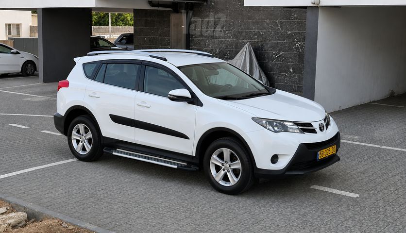 מודעת רכב טויוטה RAV4