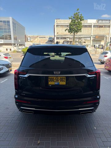 קאדילק XT6