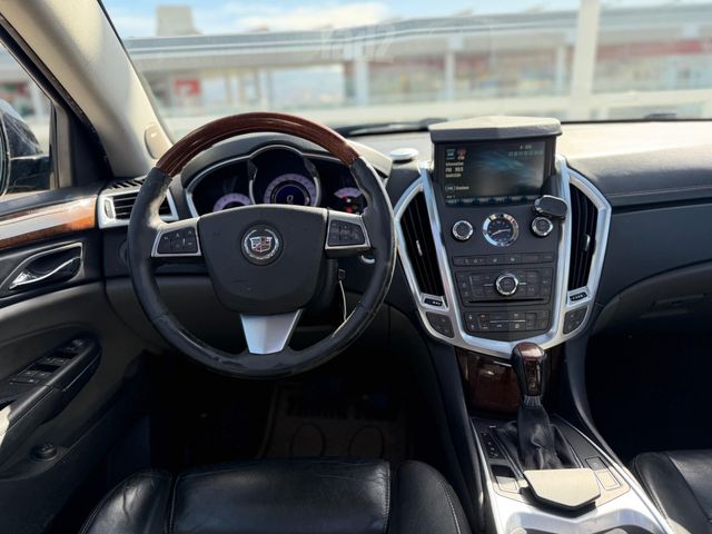 קאדילק SRX