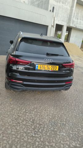 אאודי Q3