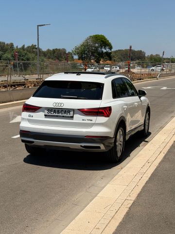 אאודי Q3