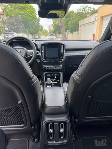 וולוו XC40