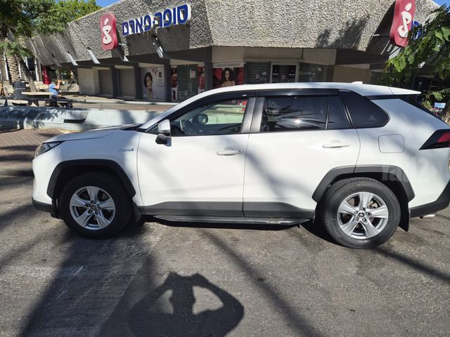טויוטה RAV4