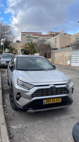 מודעת רכב טויוטה RAV4