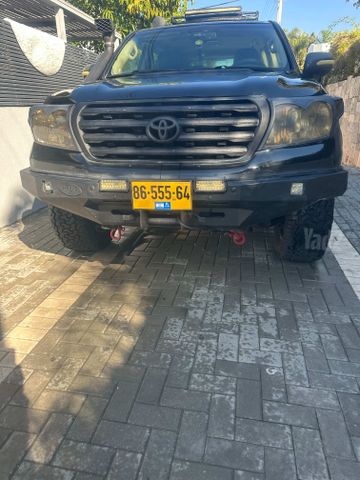 טויוטה לנד קרוזר