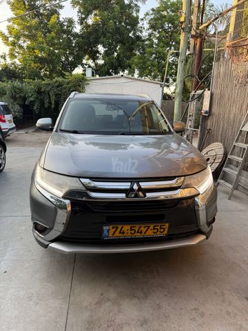 מיצובישי אאוטלנדר