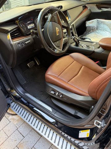 קאדילק XT5