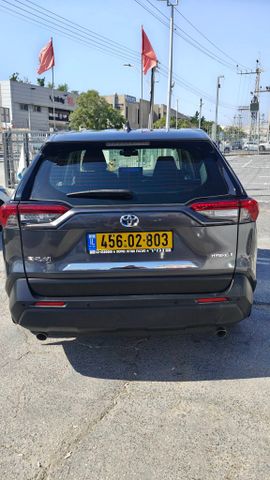 טויוטה RAV4