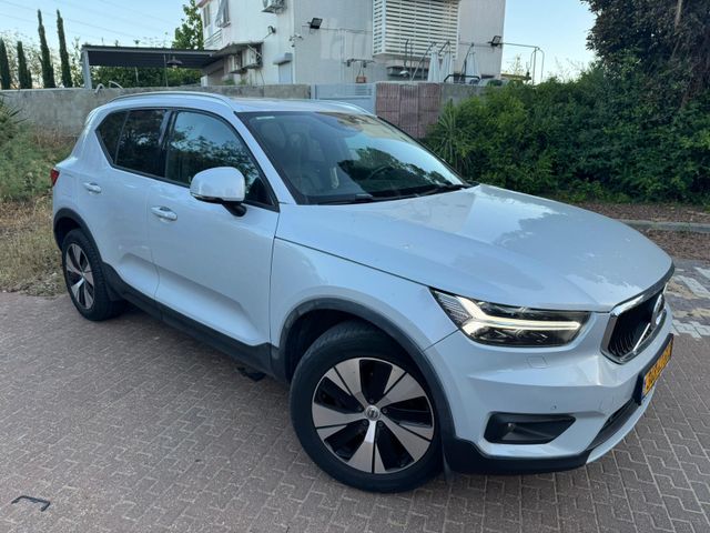 וולוו XC40