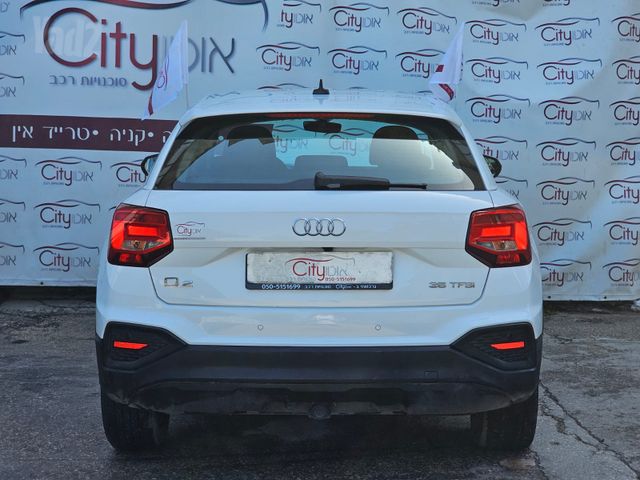 אאודי Q2