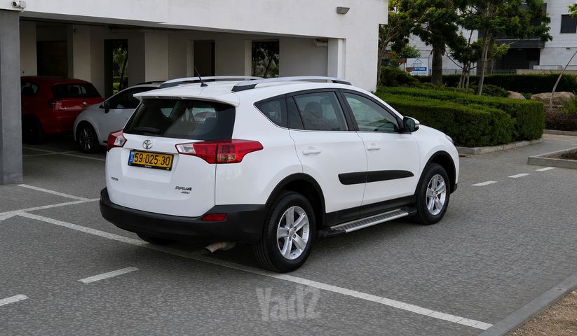 טויוטה RAV4