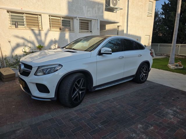 GLE Coupe Coupe AMG GLE 350d אוט׳ פנאי-שטח 3.0 (258 כ״ס) [2015-2020]