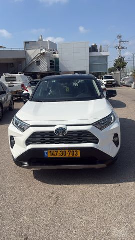 טויוטה RAV4