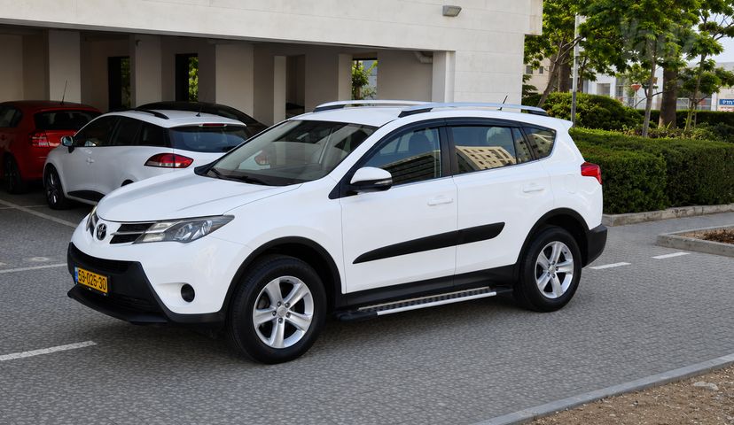 טויוטה RAV4
