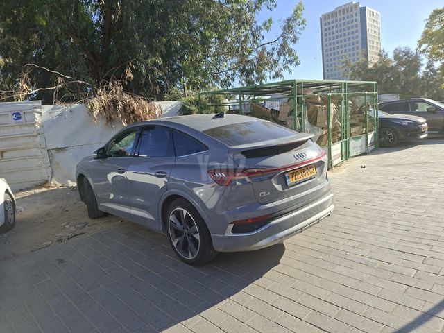 אאודי Q4 e-tron
