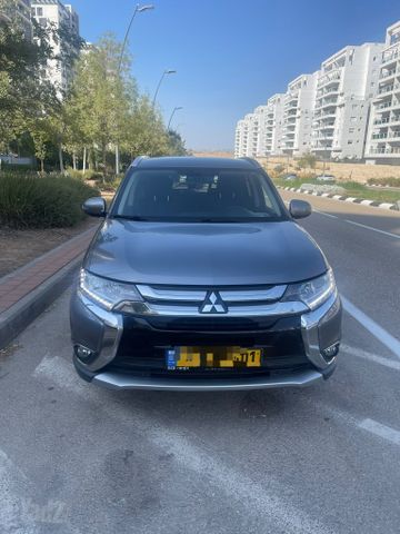 מיצובישי אאוטלנדר