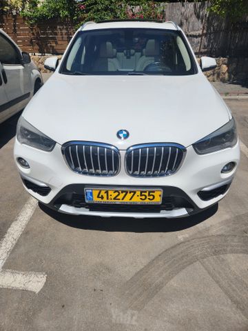 ב מ וו X1