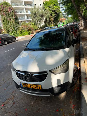 אופל קרוסלנד X