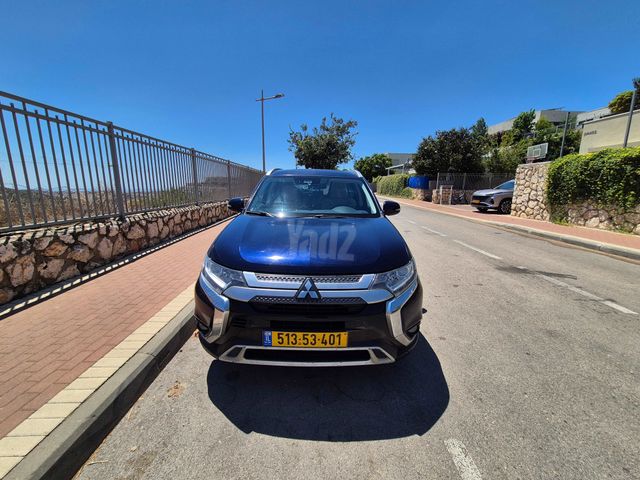 מיצובישי אאוטלנדר