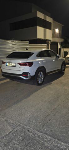אאודי Q3