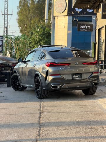 ב מ וו X6