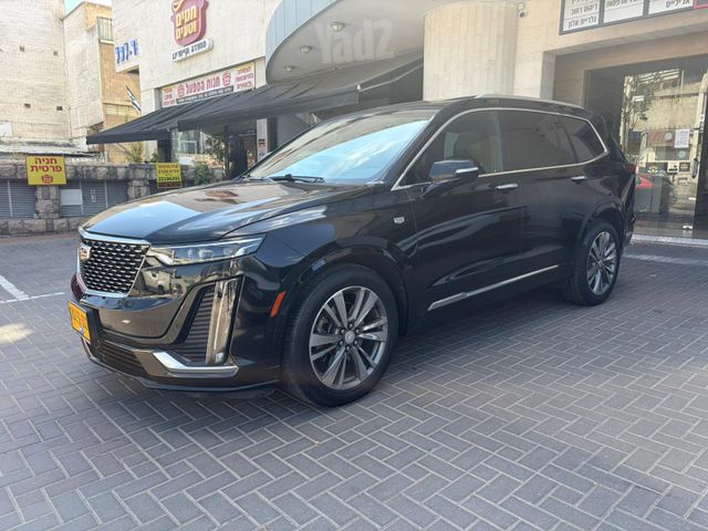 קאדילק XT6