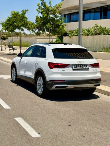 אאודי Q3