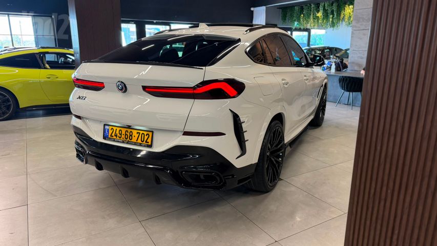 ב מ וו X6
