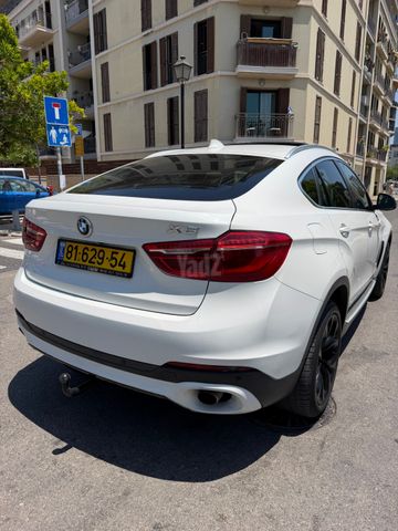 ב מ וו X6