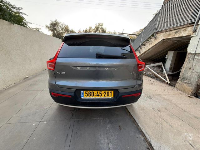וולוו XC40