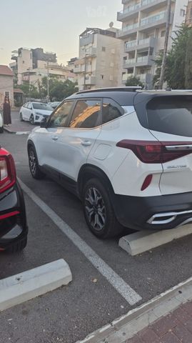 קיה סלטוס