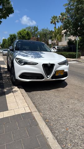 מודעת רכב אלפא רומיאו סטלביו