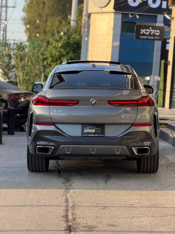 ב מ וו X6