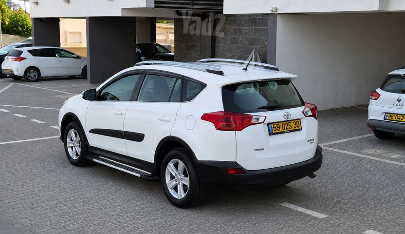 טויוטה RAV4