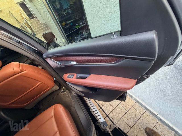 קאדילק XT5