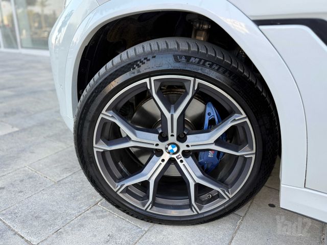 ב מ וו X6