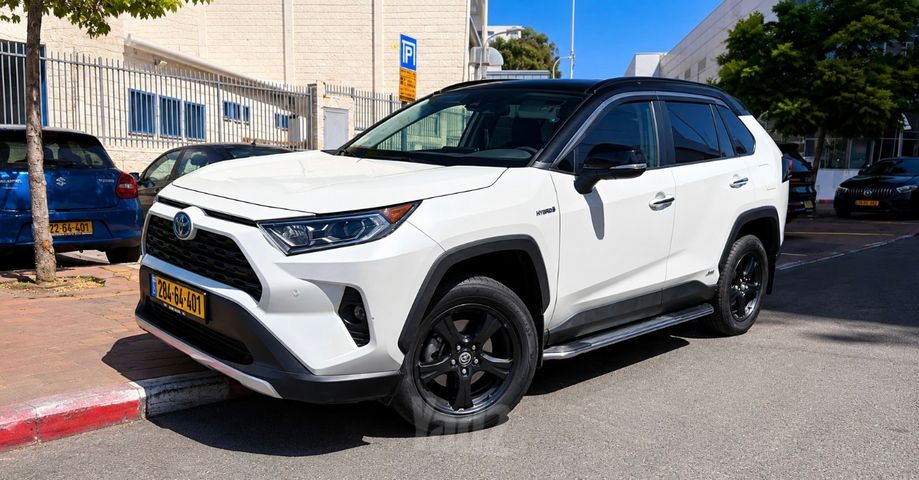 טויוטה RAV4