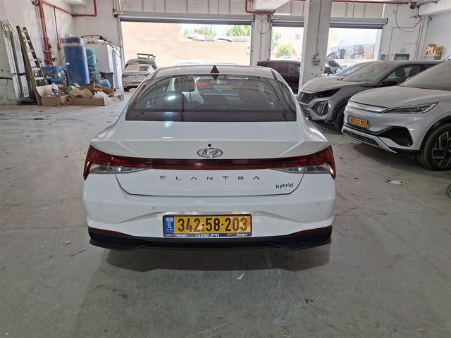 יונדאי אלנטרה